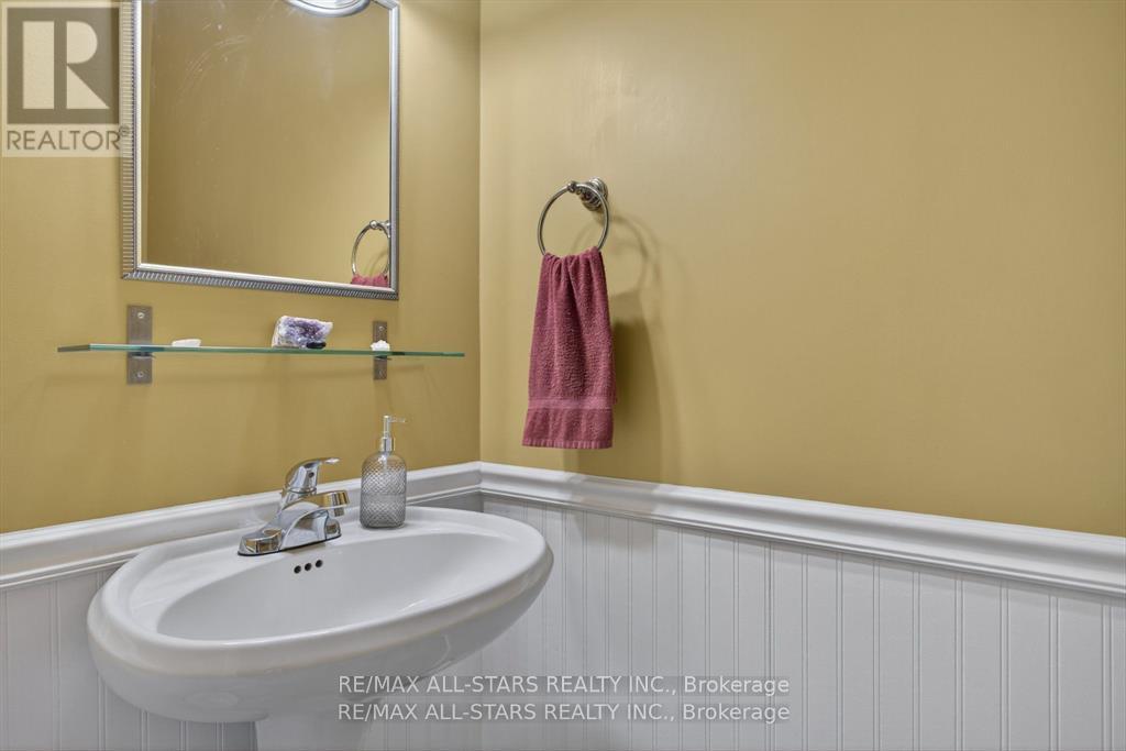 291 Angeline Street N, Kawartha Lakes, Ontario K9V 0H2 - Photo 13 - X12963582