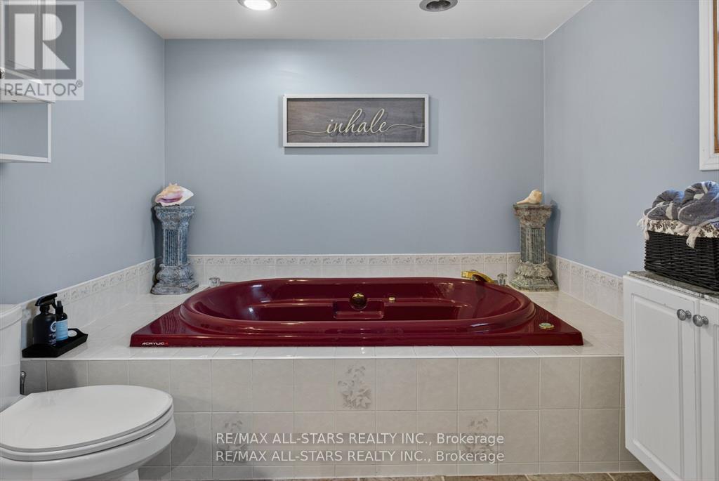 291 Angeline Street N, Kawartha Lakes, Ontario K9V 0H2 - Photo 17 - X12963582