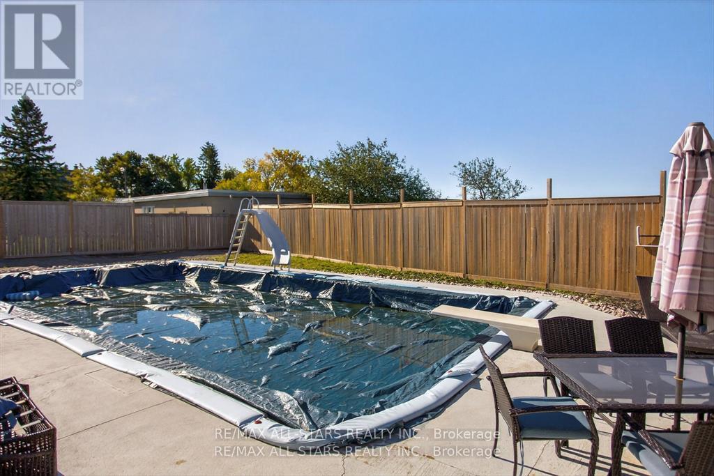 291 Angeline Street N, Kawartha Lakes, Ontario K9V 0H2 - Photo 38 - X12963582