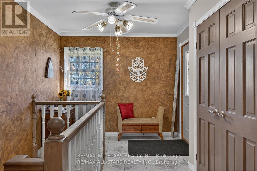 291 Angeline Street N, Kawartha Lakes, Ontario K9V 0H2 - Photo 4 - X12963582