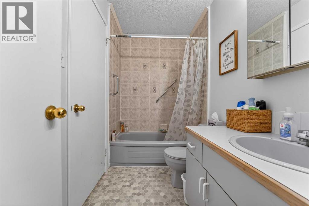 38 Harvard Crescent W, Lethbridge, Alberta  T1K 6R4 - Photo 15 - A2296997