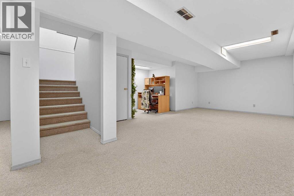 38 Harvard Crescent W, Lethbridge, Alberta  T1K 6R4 - Photo 17 - A2296997