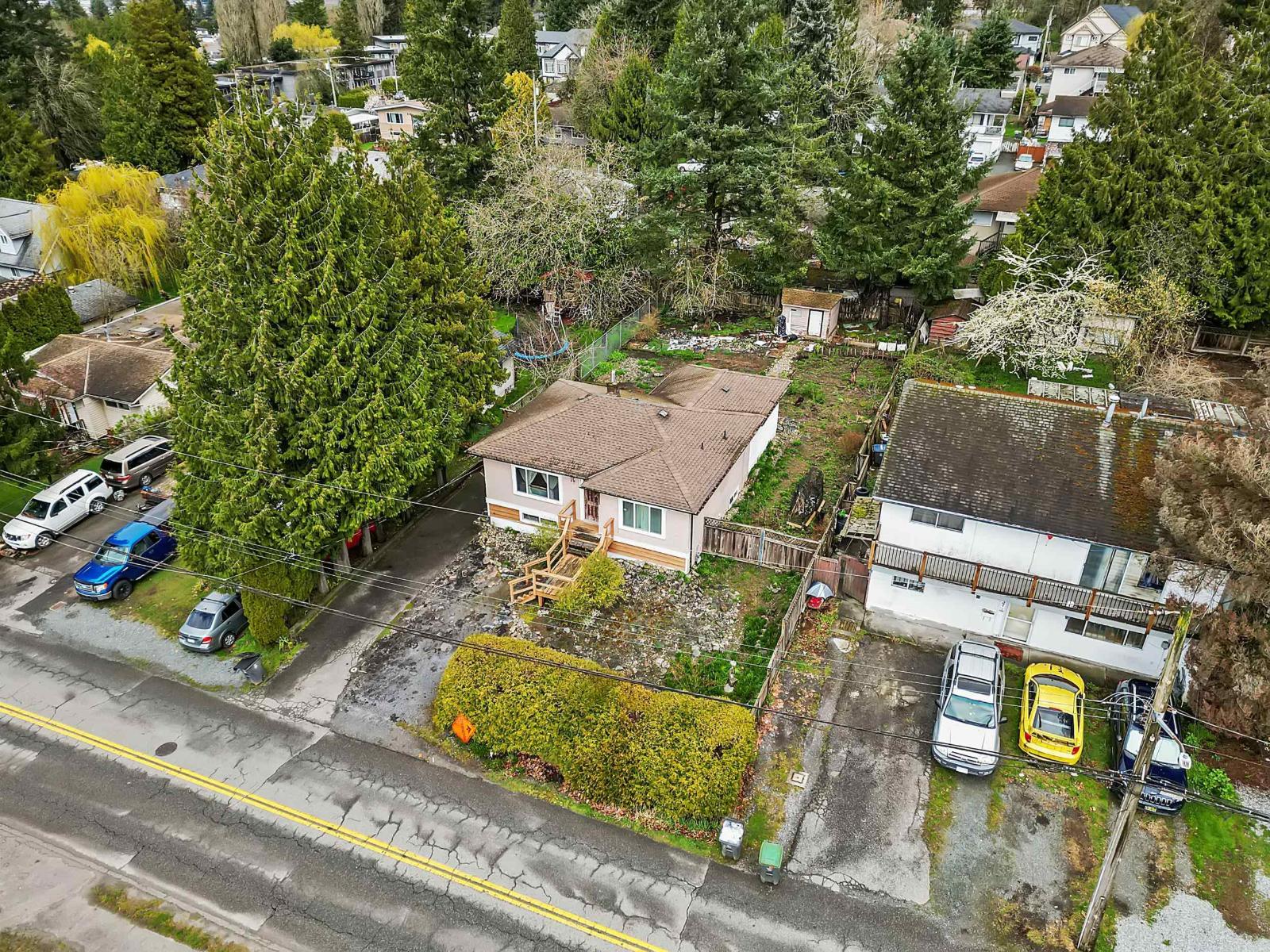 13627 Hilton Road, Surrey, British Columbia  V3R 5J5 - Photo 11 - R3104605