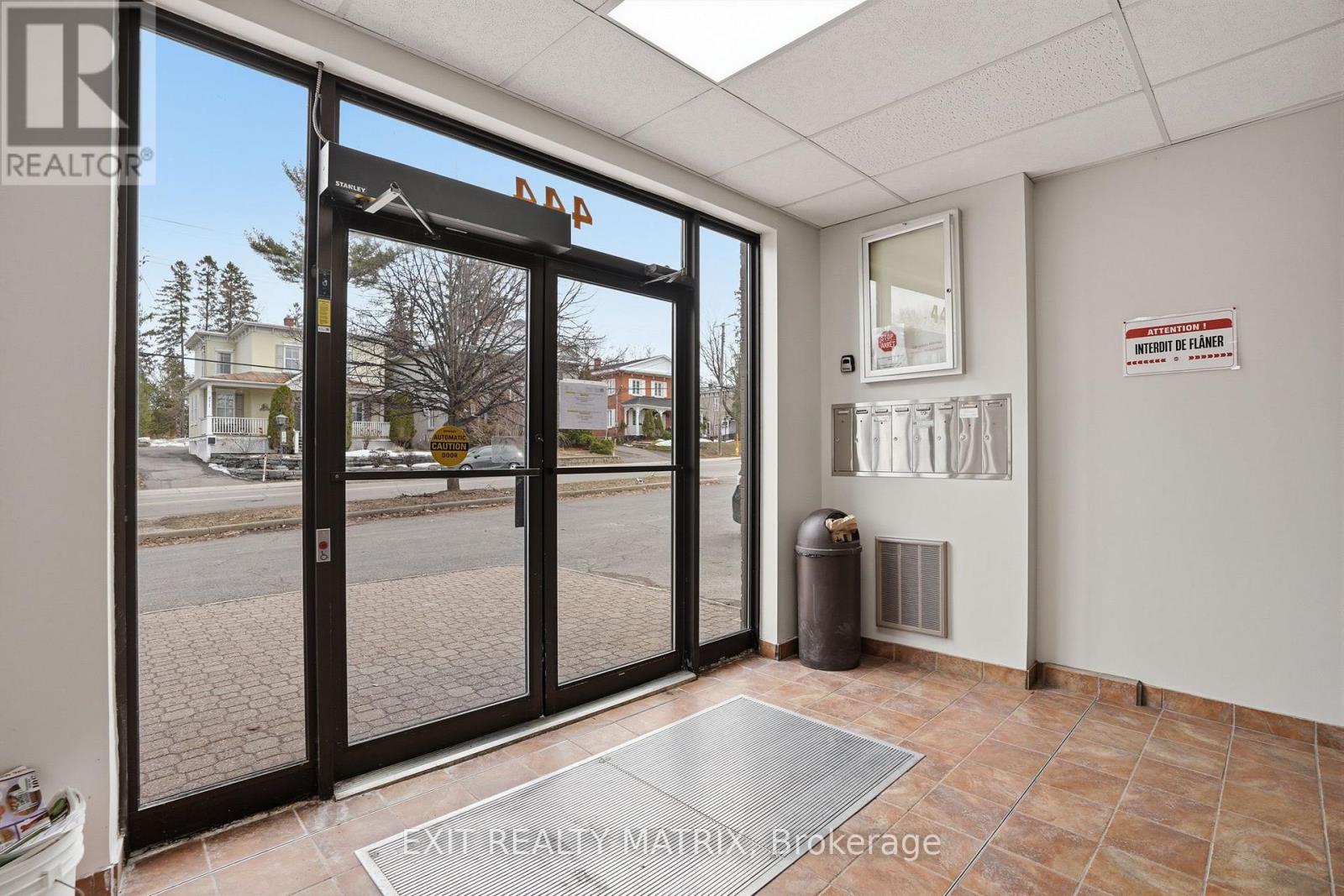 201 - 444 Mc Gill Street, Hawkesbury, Ontario  K6A 1R2 - Photo 4 - X12963816