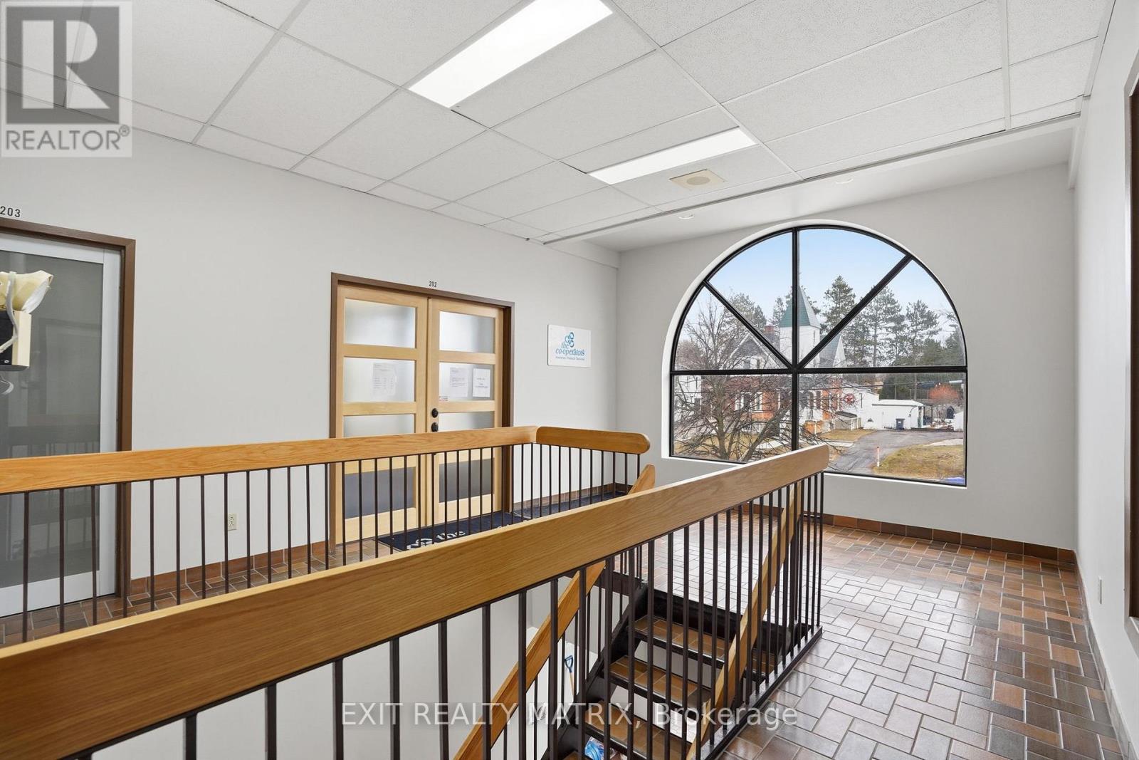 201 - 444 Mc Gill Street, Hawkesbury, Ontario  K6A 1R2 - Photo 7 - X12963816