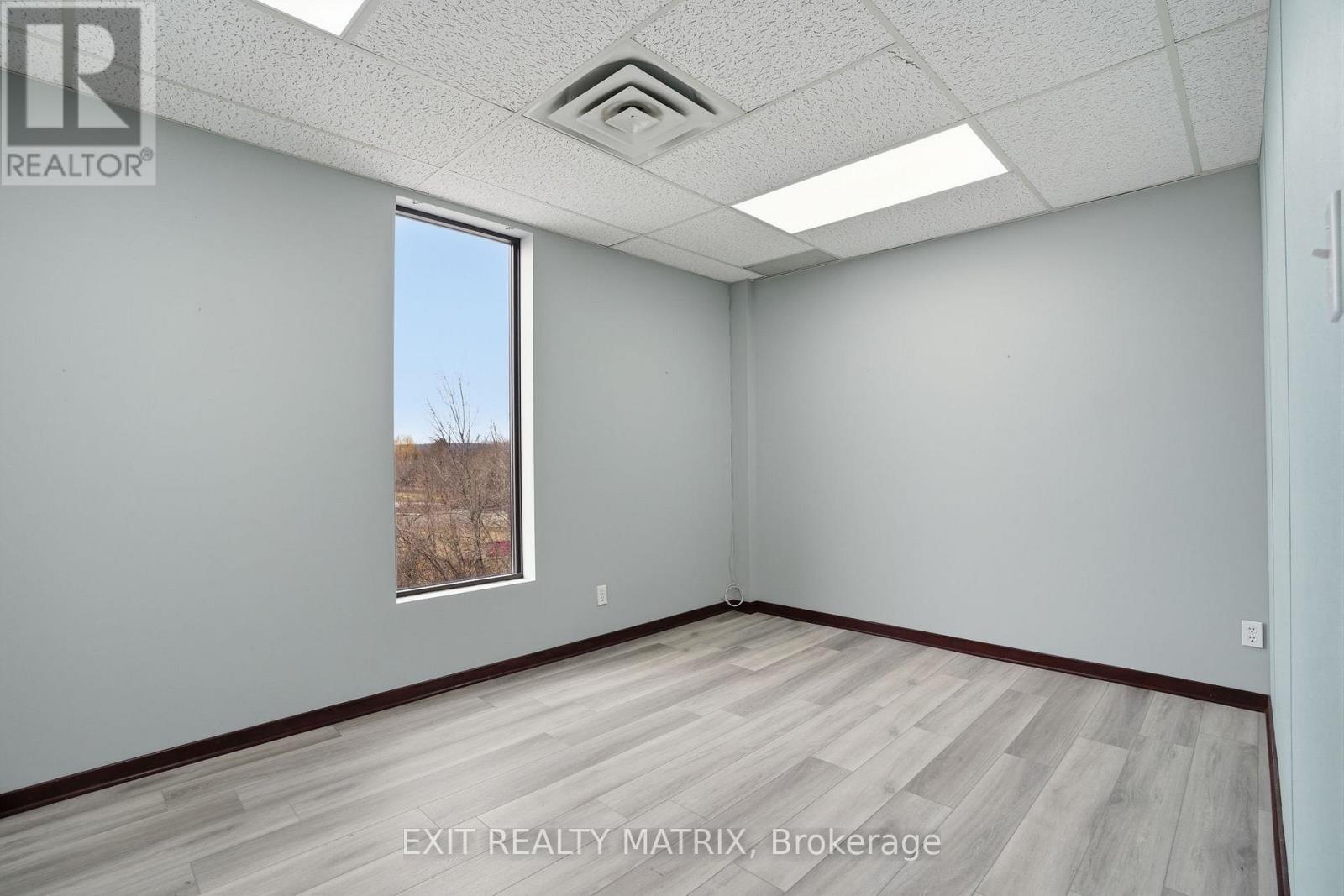 203 - 444 Mc Gill Street, Hawkesbury, Ontario  K6A 1R2 - Photo 12 - X12963822