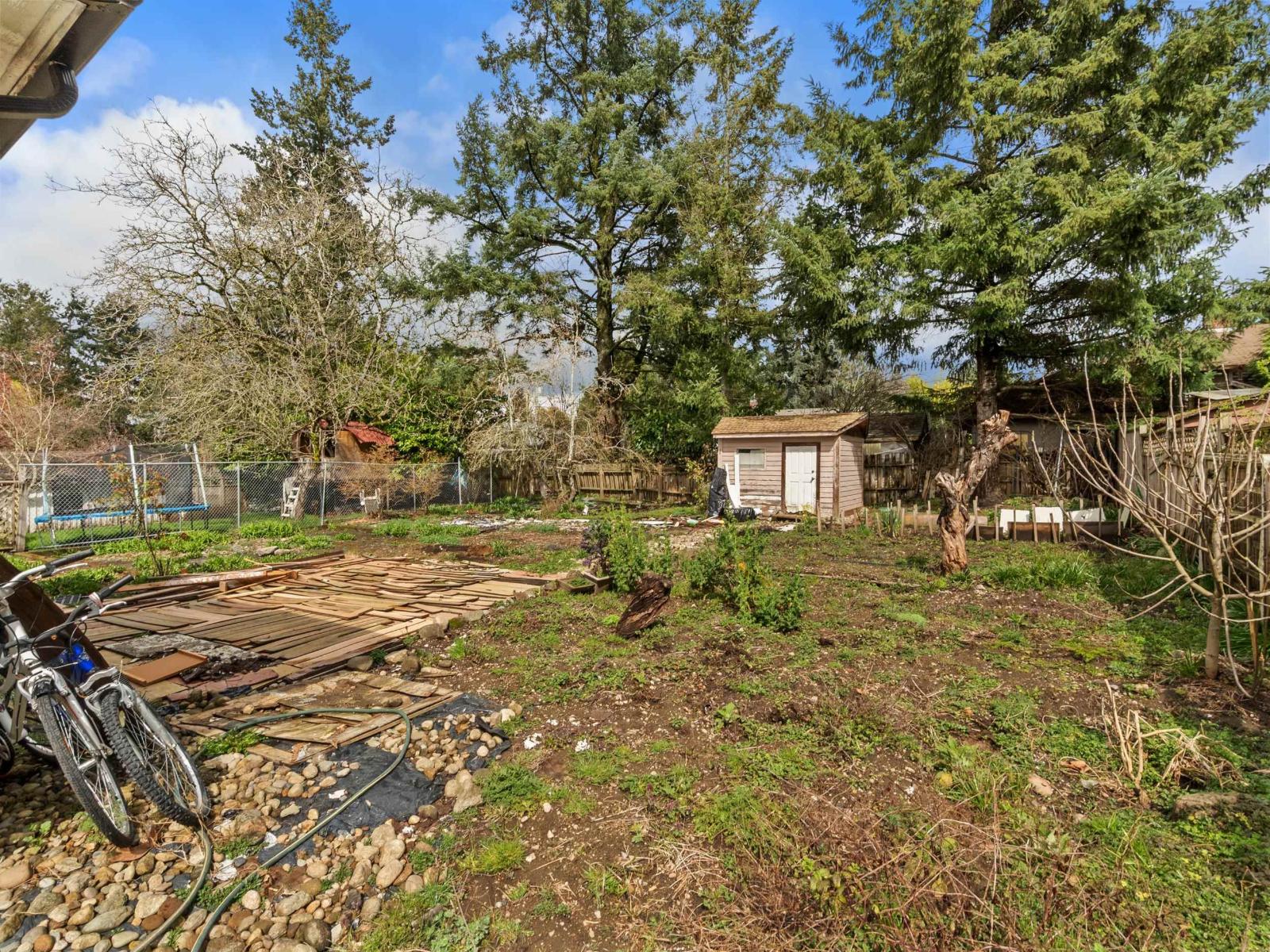 13627 Hilton Road, Surrey, British Columbia  V3R 5J5 - Photo 39 - R3104605