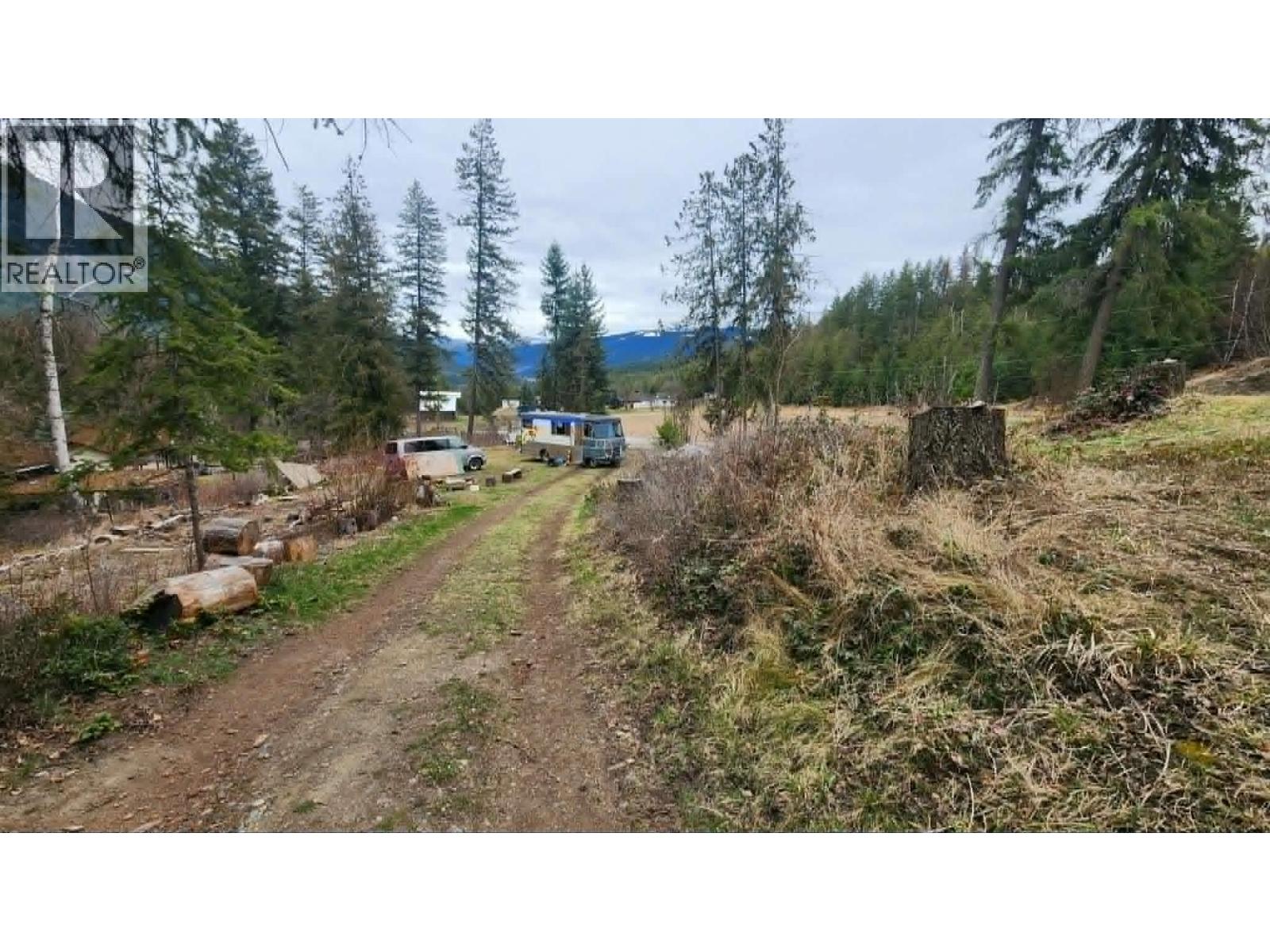 12 Specht Road, Cherryville, British Columbia  V0E 2G3 - Photo 28 - 10382145