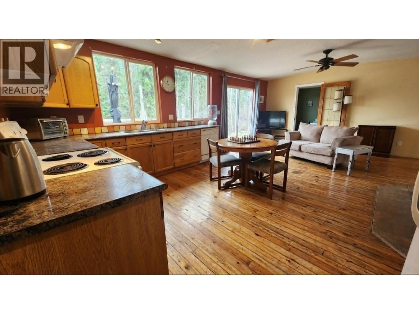 12 Specht Road, Cherryville, British Columbia  V0E 2G3 - Photo 7 - 10382145