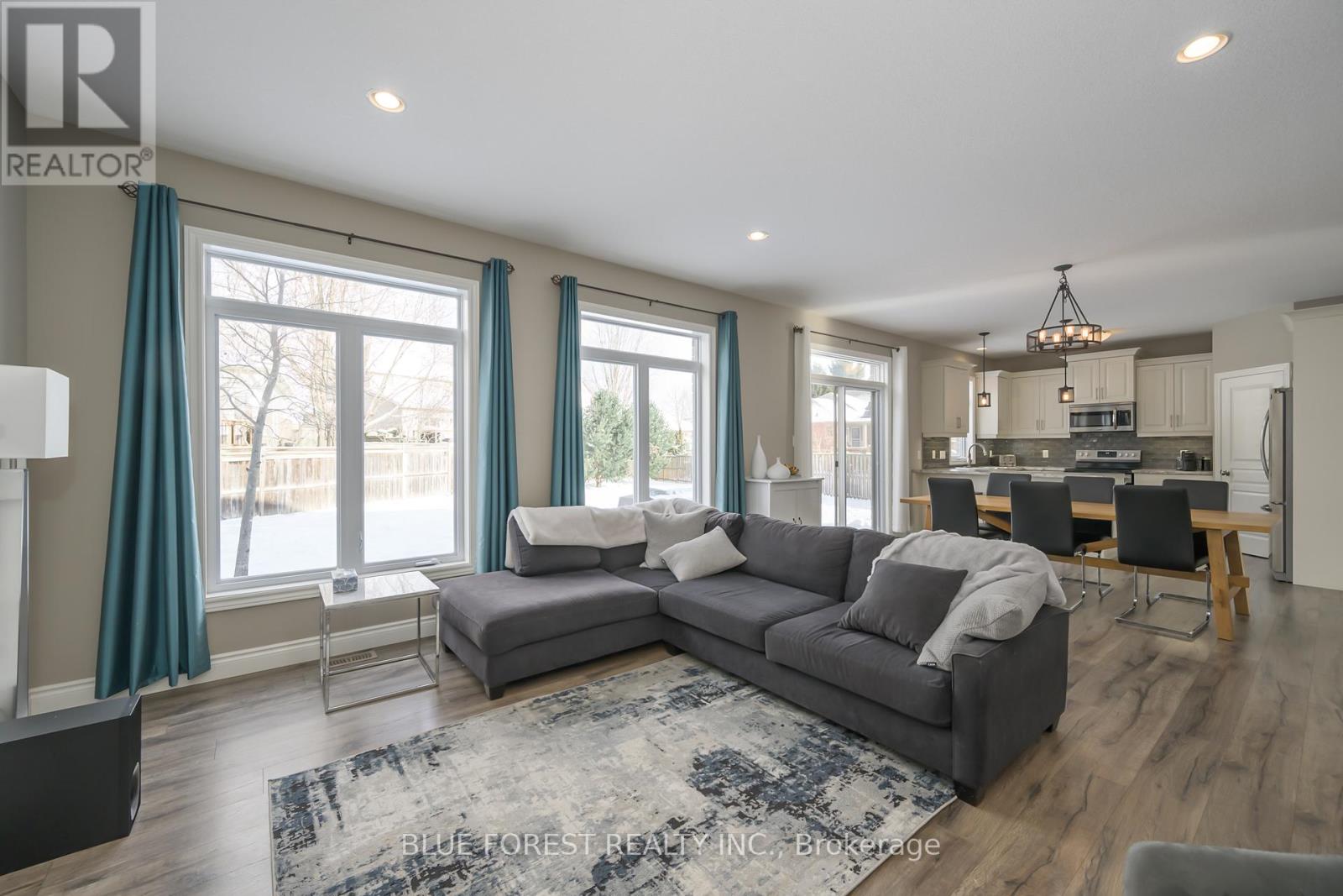 7 St Andrews Drive, St. Thomas, Ontario  N5R 0G2 - Photo 10 - X12963446