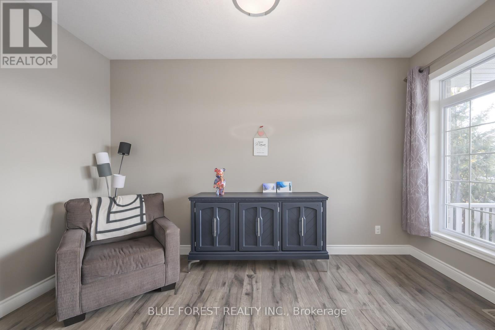 7 St Andrews Drive, St. Thomas, Ontario  N5R 0G2 - Photo 6 - X12963446