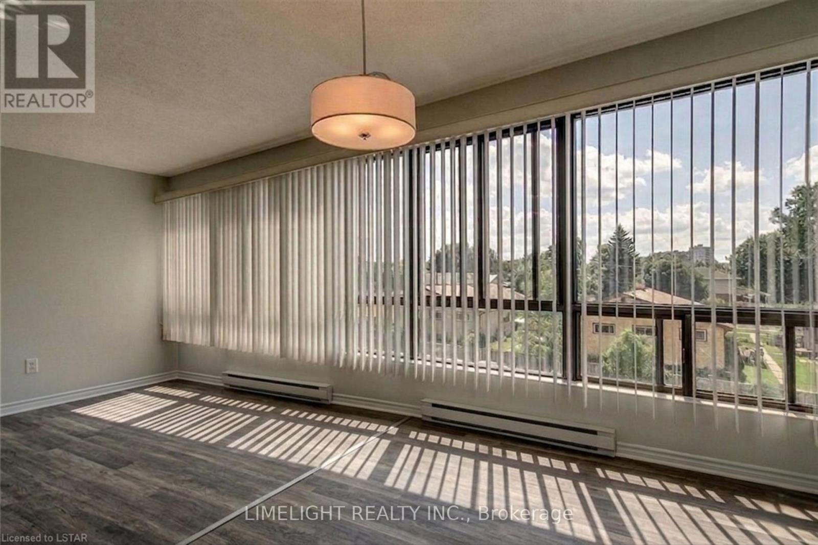 308 - 135 Base Line Road W, London South, Ontario  N6J 4W4 - Photo 4 - X12963564