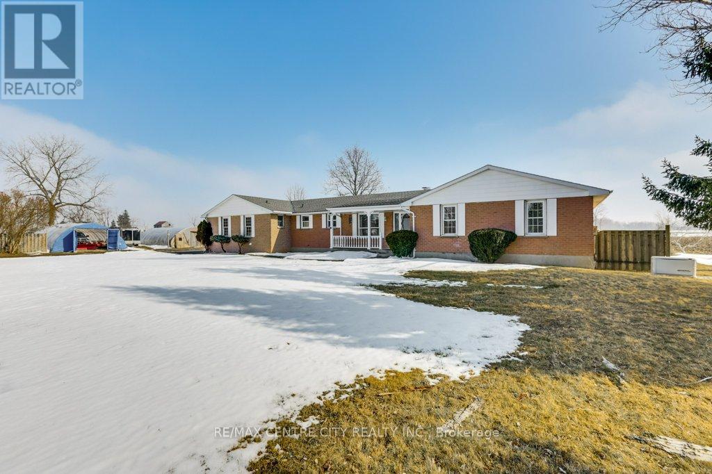 34135 Talbot Line, Southwold, Ontario  N0L 2E0 - Photo 3 - X12963642