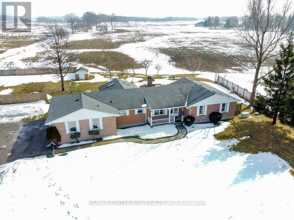 34135 Talbot Line, Southwold, Ontario  N0L 2E0 - Photo 40 - X12963642