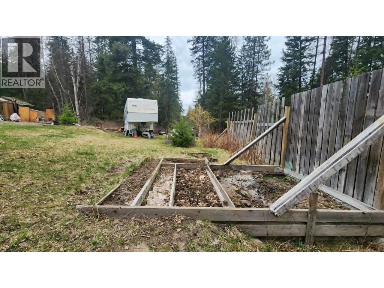 12 Specht Road, Cherryville, British Columbia  V0E 2G3 - Photo 21 - 10382145