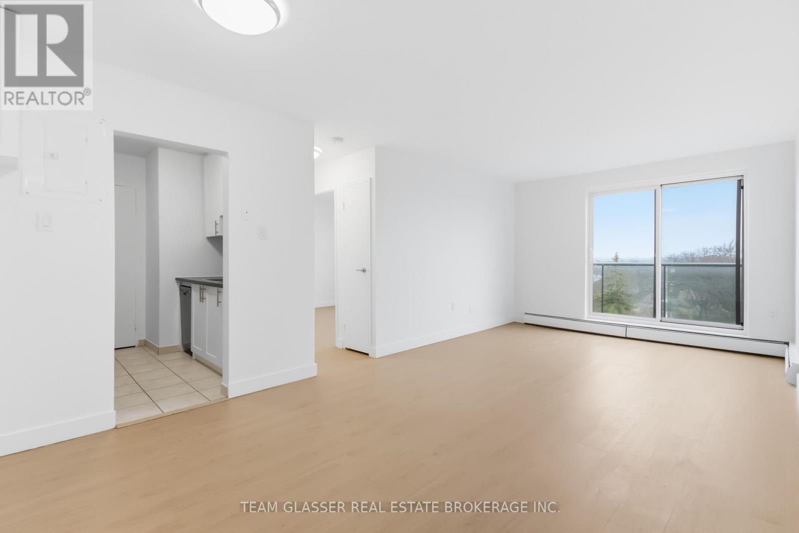 906 - 498 Queens Avenue, London East, Ontario  N6B 3K9 - Photo 3 - X12963754