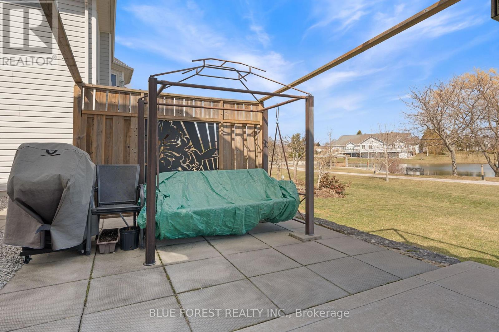 37 Upper Canada Drive, Norfolk, Ontario  N0E 1M0 - Photo 27 - X12963788