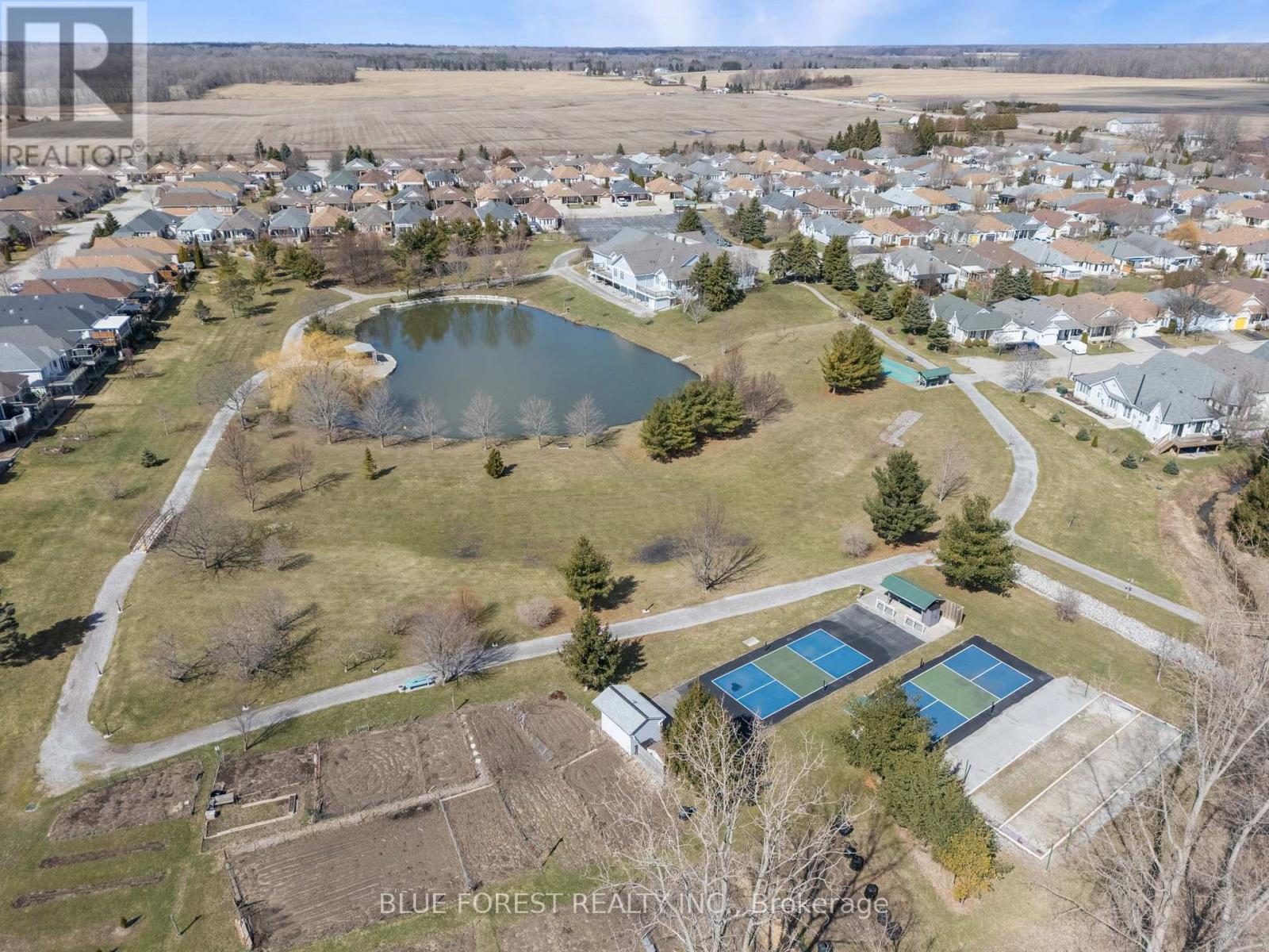 37 Upper Canada Drive, Norfolk, Ontario  N0E 1M0 - Photo 34 - X12963788