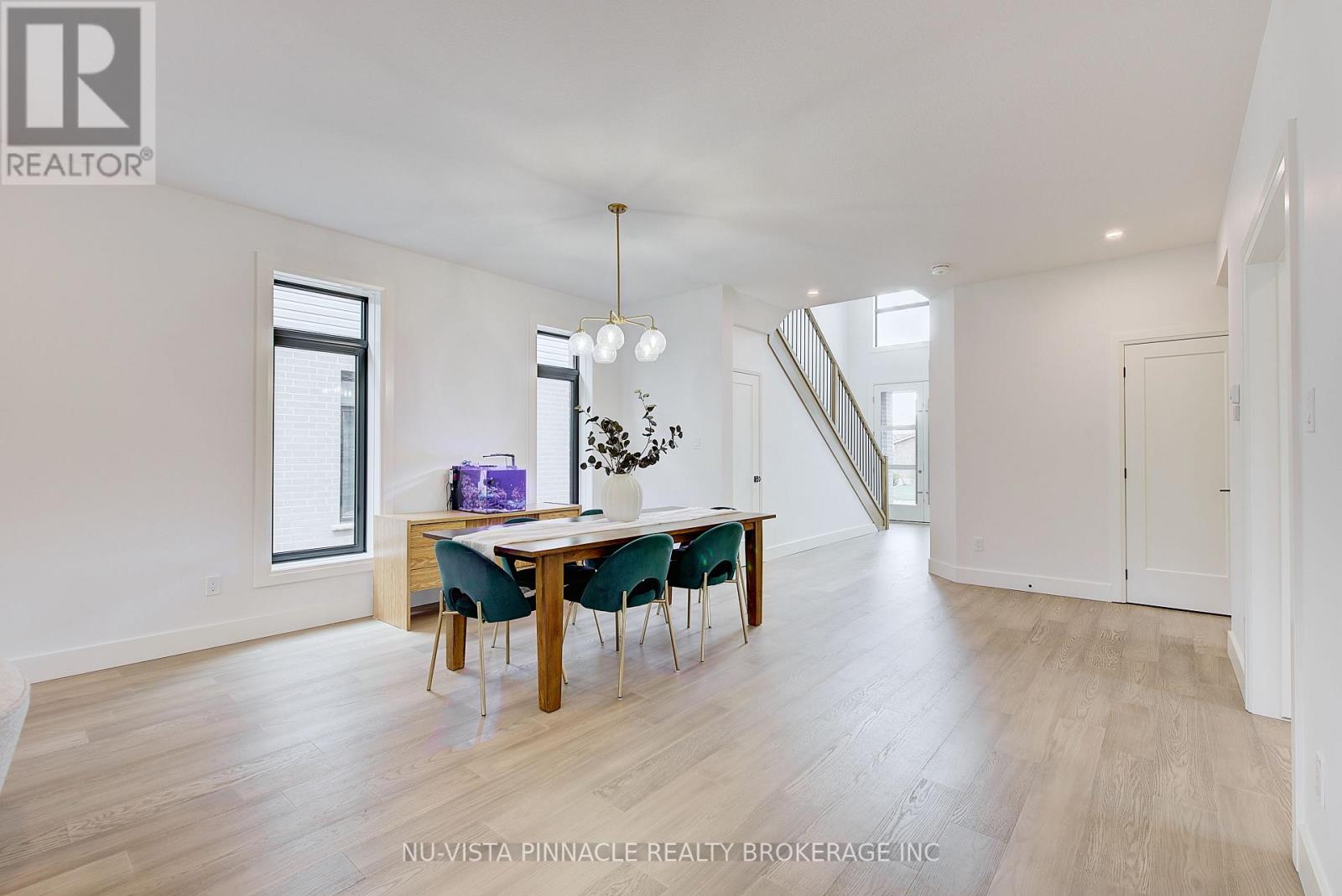 1564 Benjamin Drive, London East, Ontario  N5V 5J5 - Photo 12 - X12963792