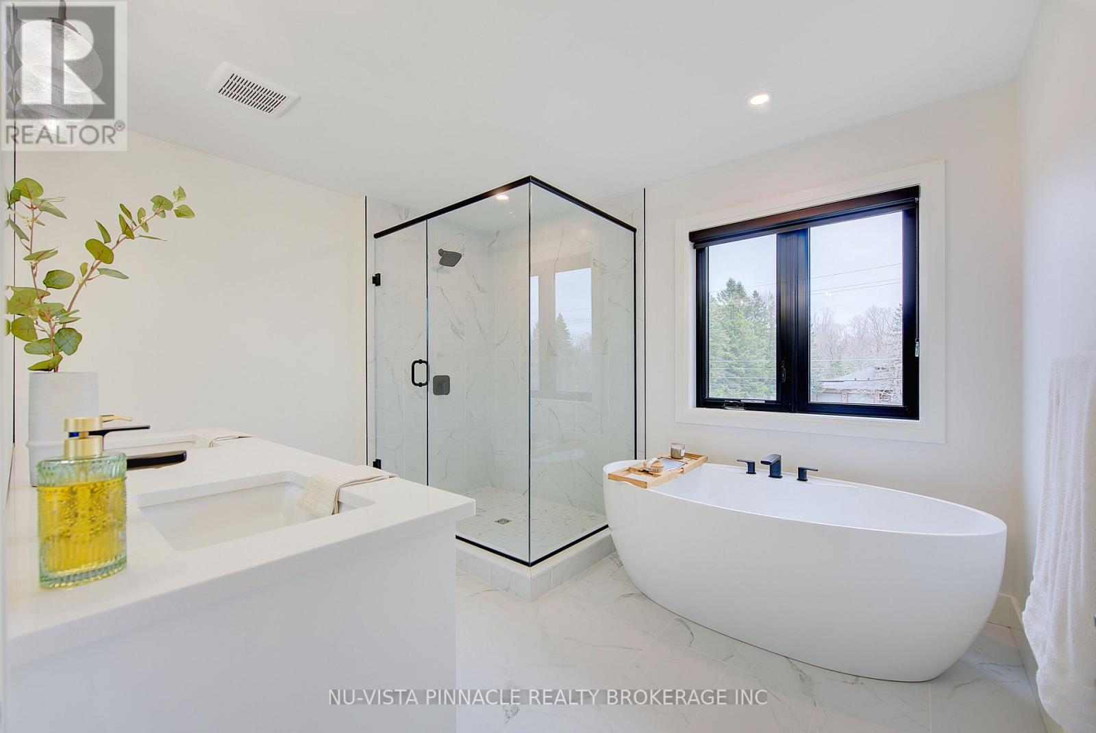 1564 Benjamin Drive, London East, Ontario  N5V 5J5 - Photo 32 - X12963792