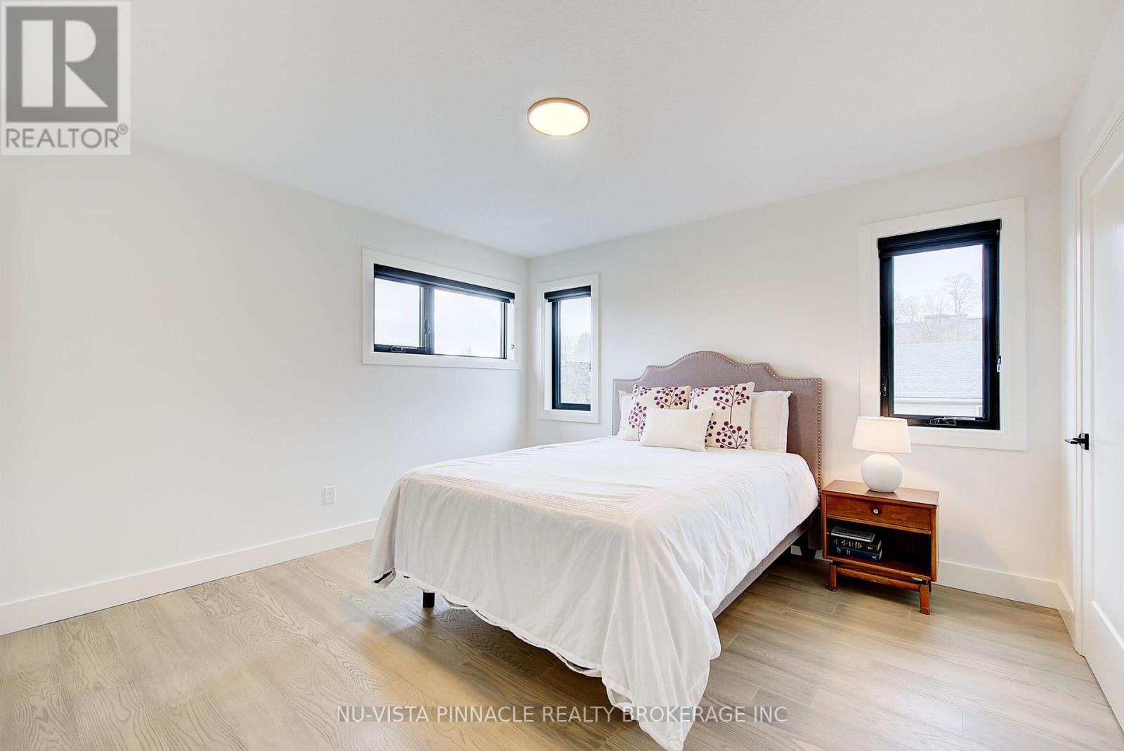 1564 Benjamin Drive, London East, Ontario  N5V 5J5 - Photo 36 - X12963792