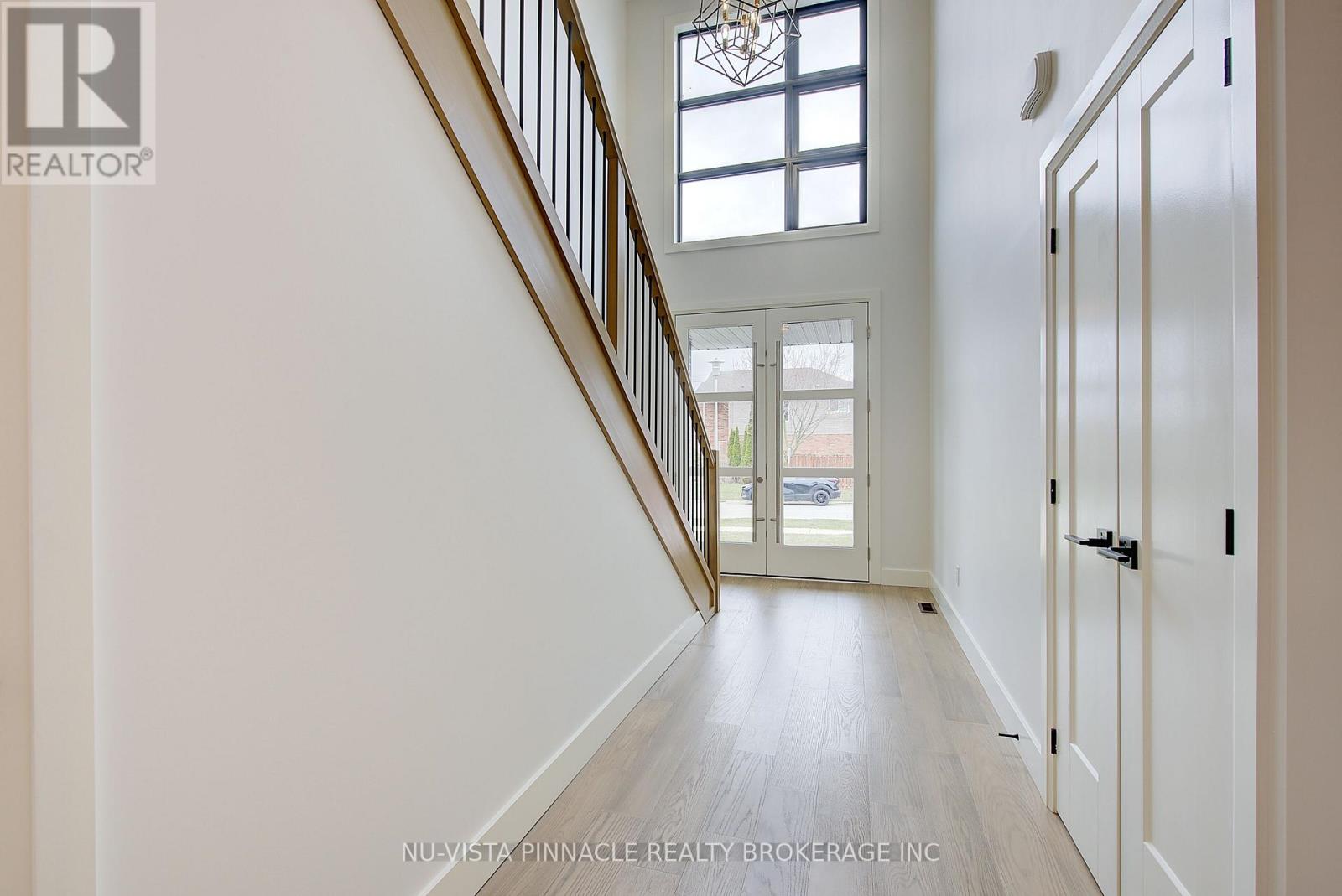 1564 Benjamin Drive, London East, Ontario  N5V 5J5 - Photo 7 - X12963792