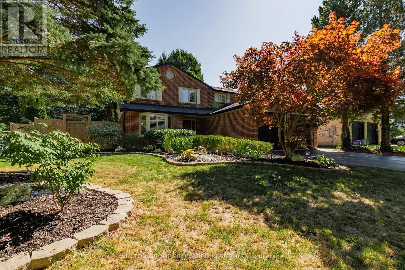 $899,9001680 Phillbrook Crescent, London North, Ontario