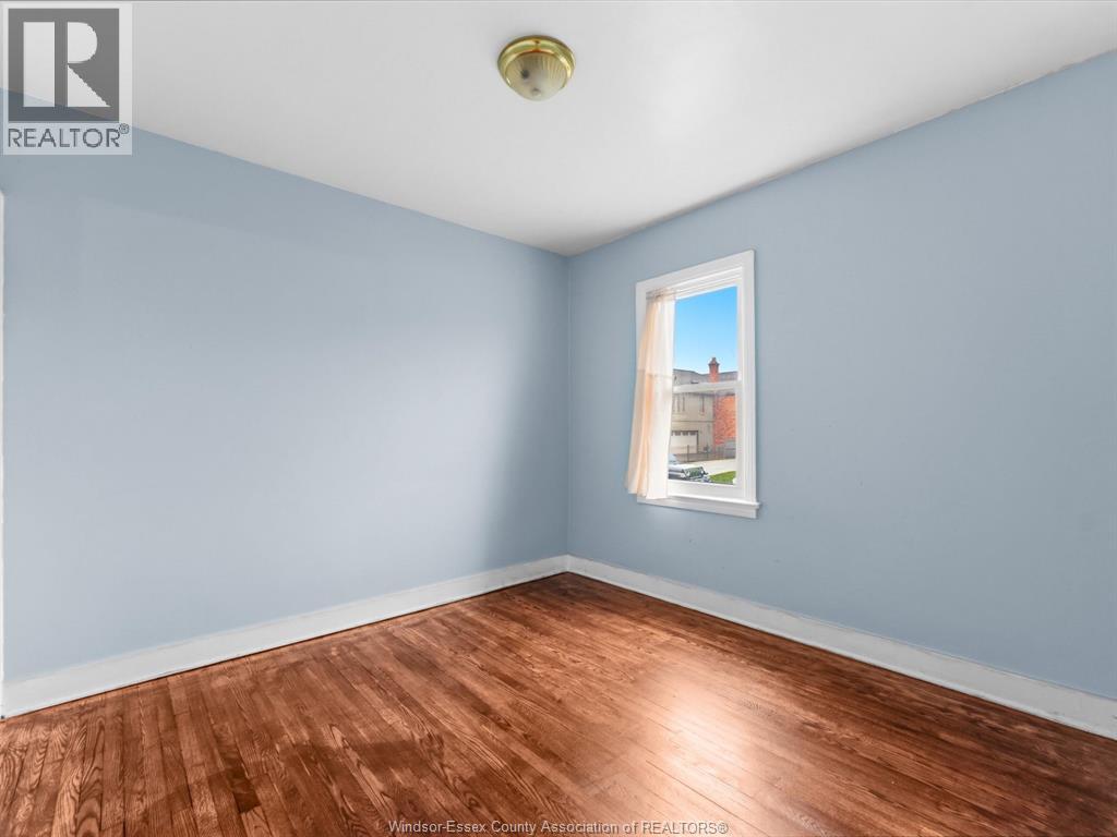 1527 Benjamin Avenue, Windsor, Ontario  N8X 4N3 - Photo 12 - 26007187