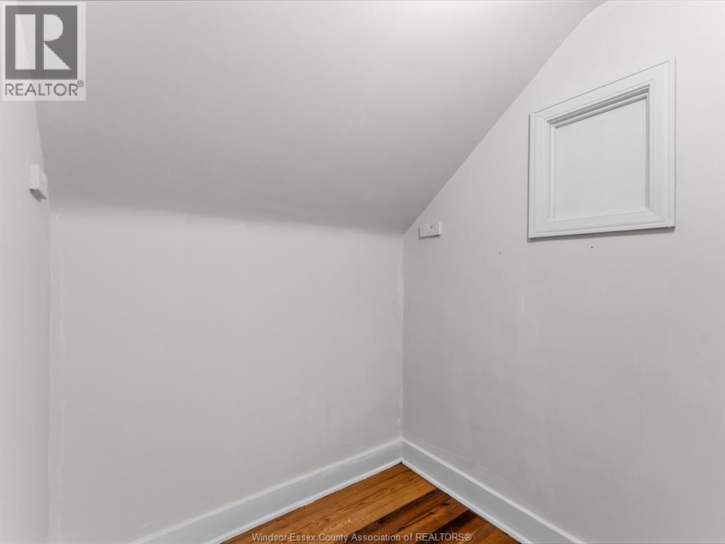 1527 Benjamin Avenue, Windsor, Ontario  N8X 4N3 - Photo 19 - 26007187