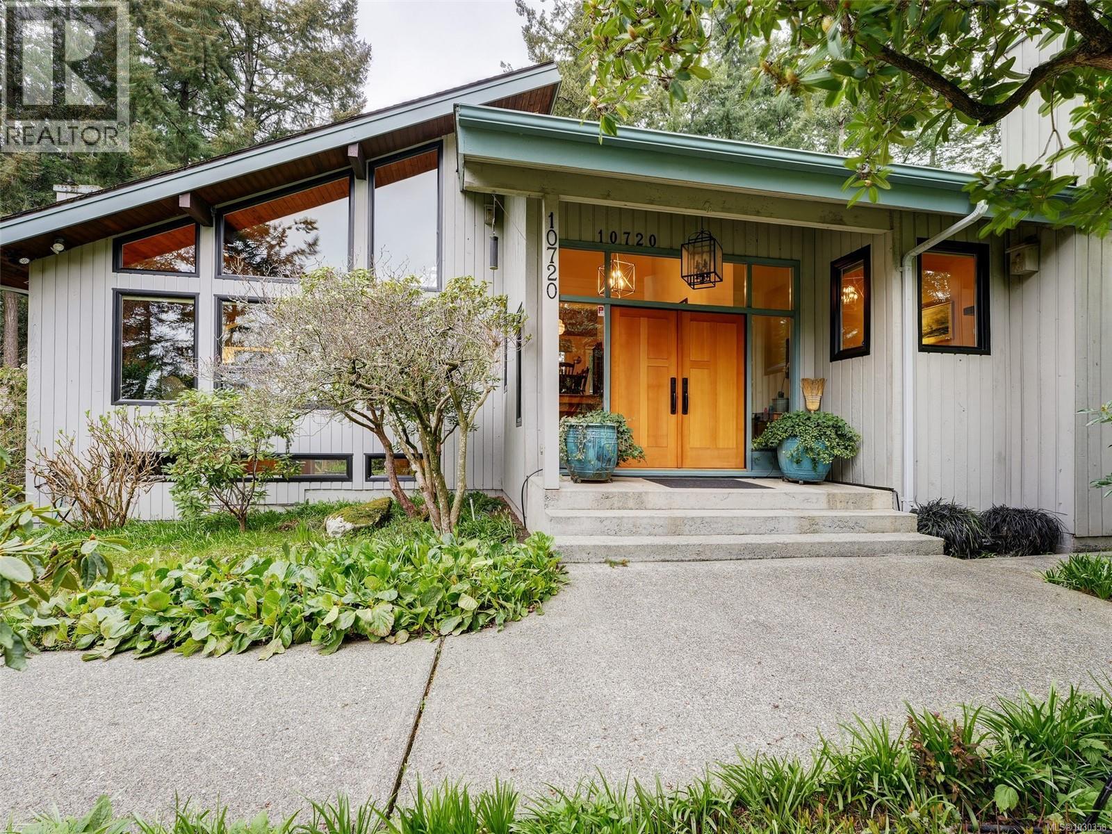 10720 Derrick Rd, North Saanich, British Columbia  V8L 5M8 - Photo 3 - 1030358