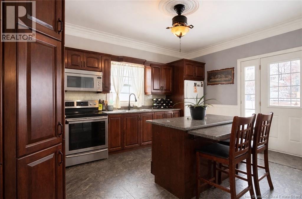 344 St Patrick, Bathurst, New Brunswick  E2A 1E3 - Photo 3 - NB136584