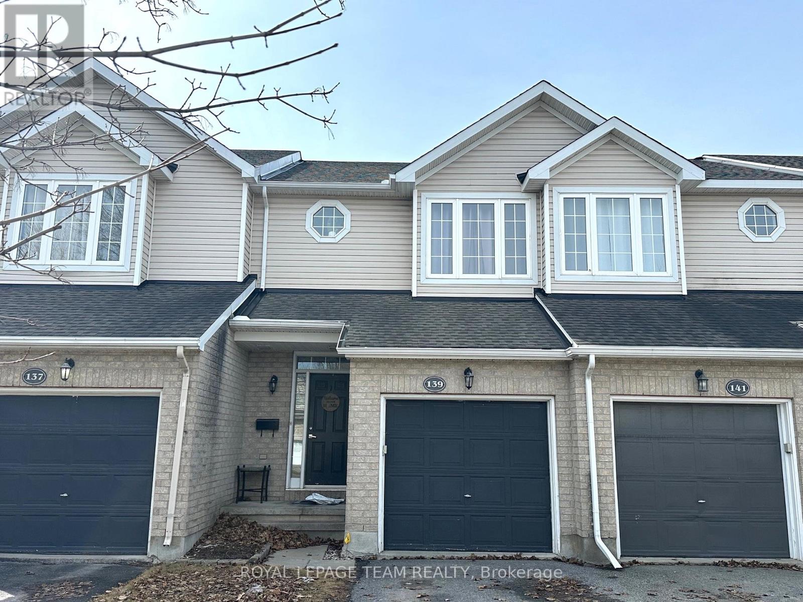 139 OAKFIELD CRESCENT, Ottawa, Ontario