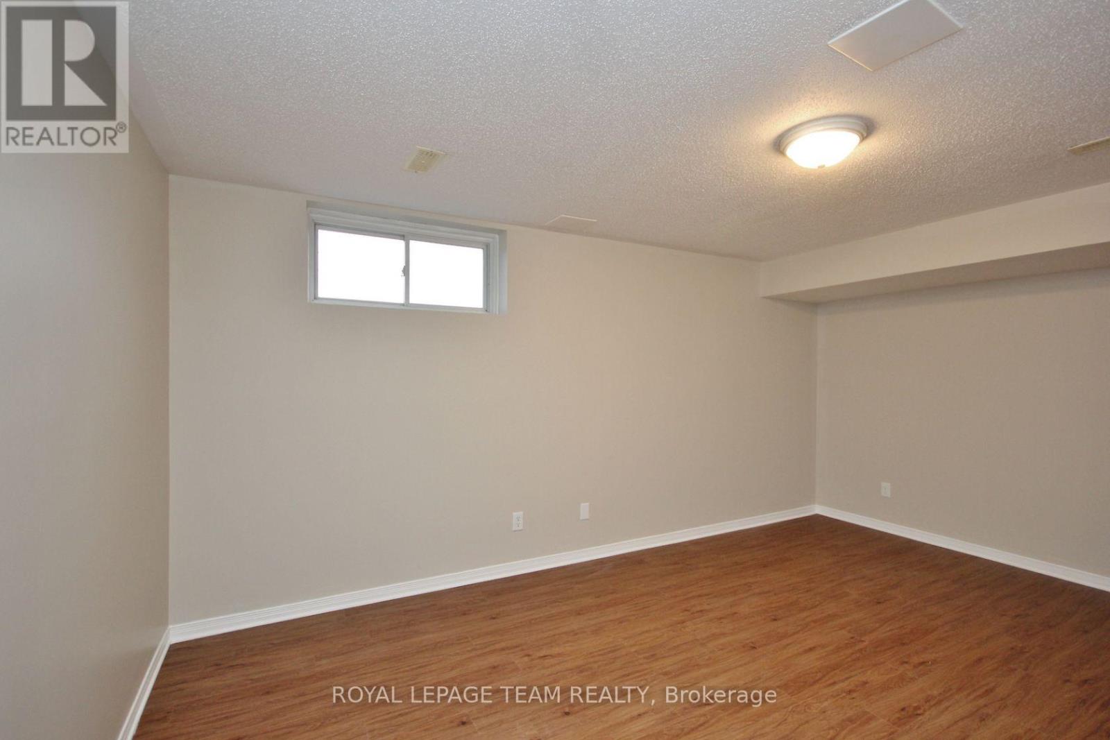 139 Oakfield Crescent, Ottawa, Ontario  K2J 5H8 - Photo 25 - X12963508