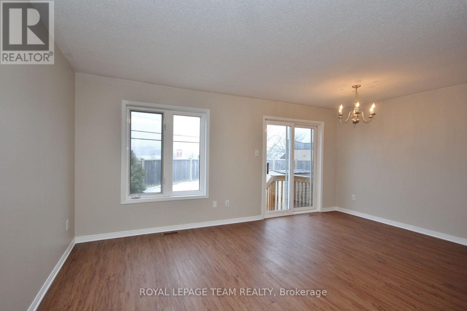 139 Oakfield Crescent, Ottawa, Ontario  K2J 5H8 - Photo 8 - X12963508