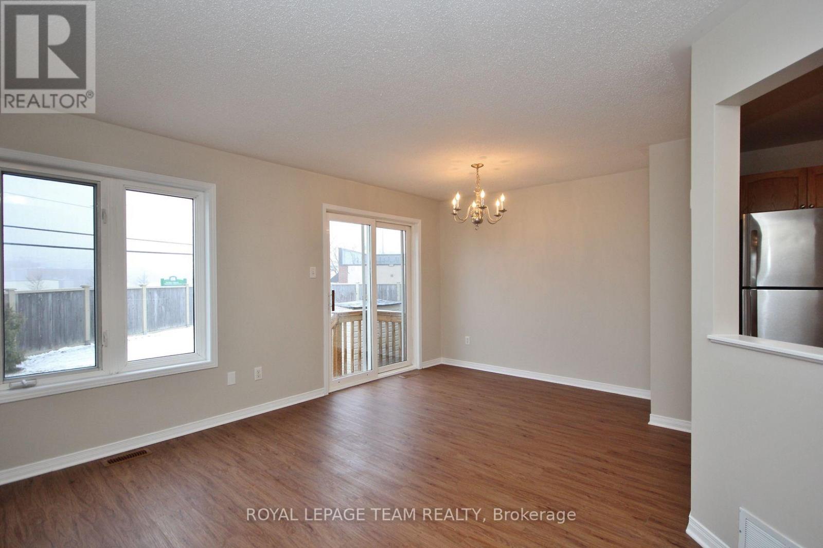 139 Oakfield Crescent, Ottawa, Ontario  K2J 5H8 - Photo 9 - X12963508