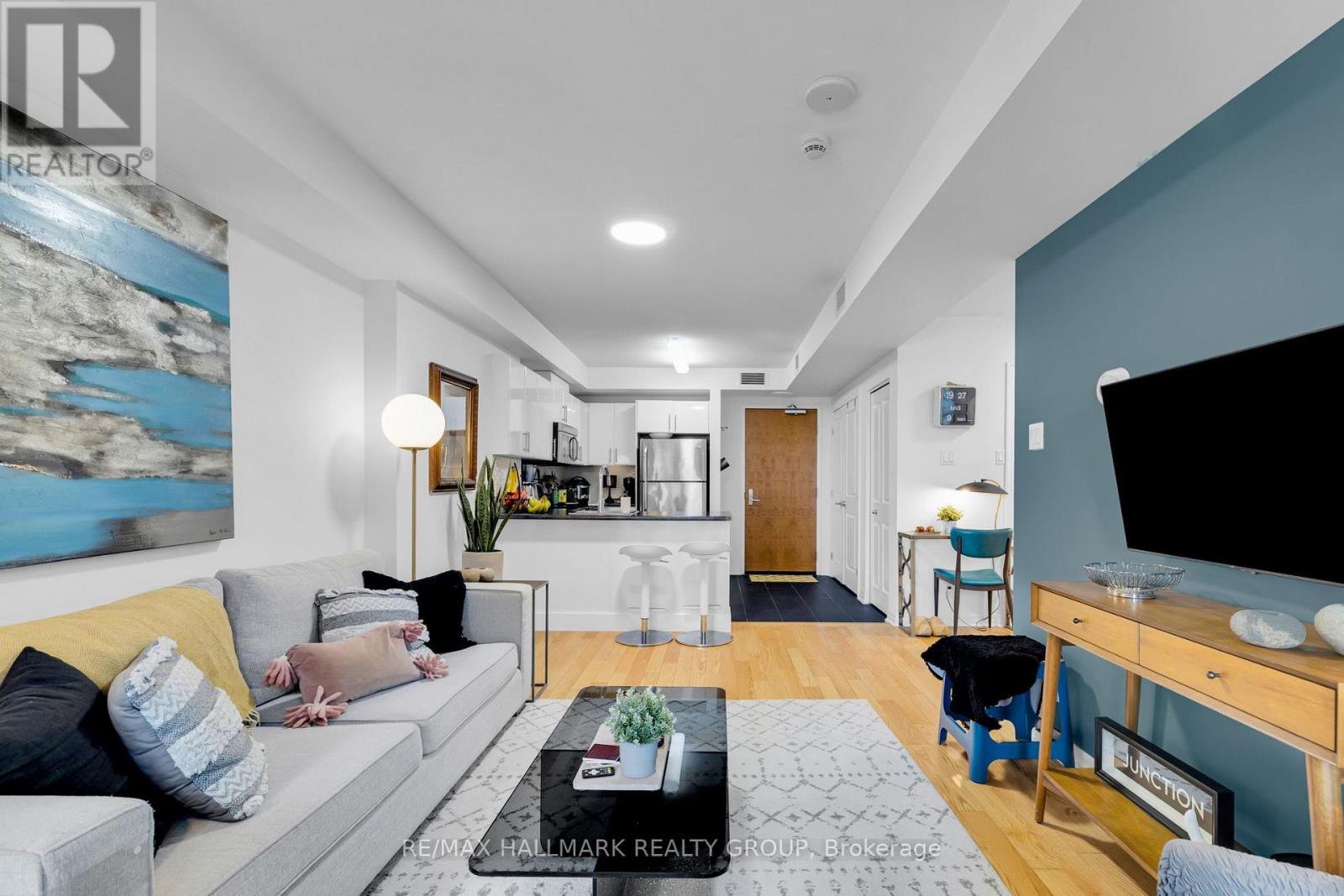 803 - 242 Rideau Street, Ottawa, Ontario K1N 0B7 - Photo 14 - X12963644