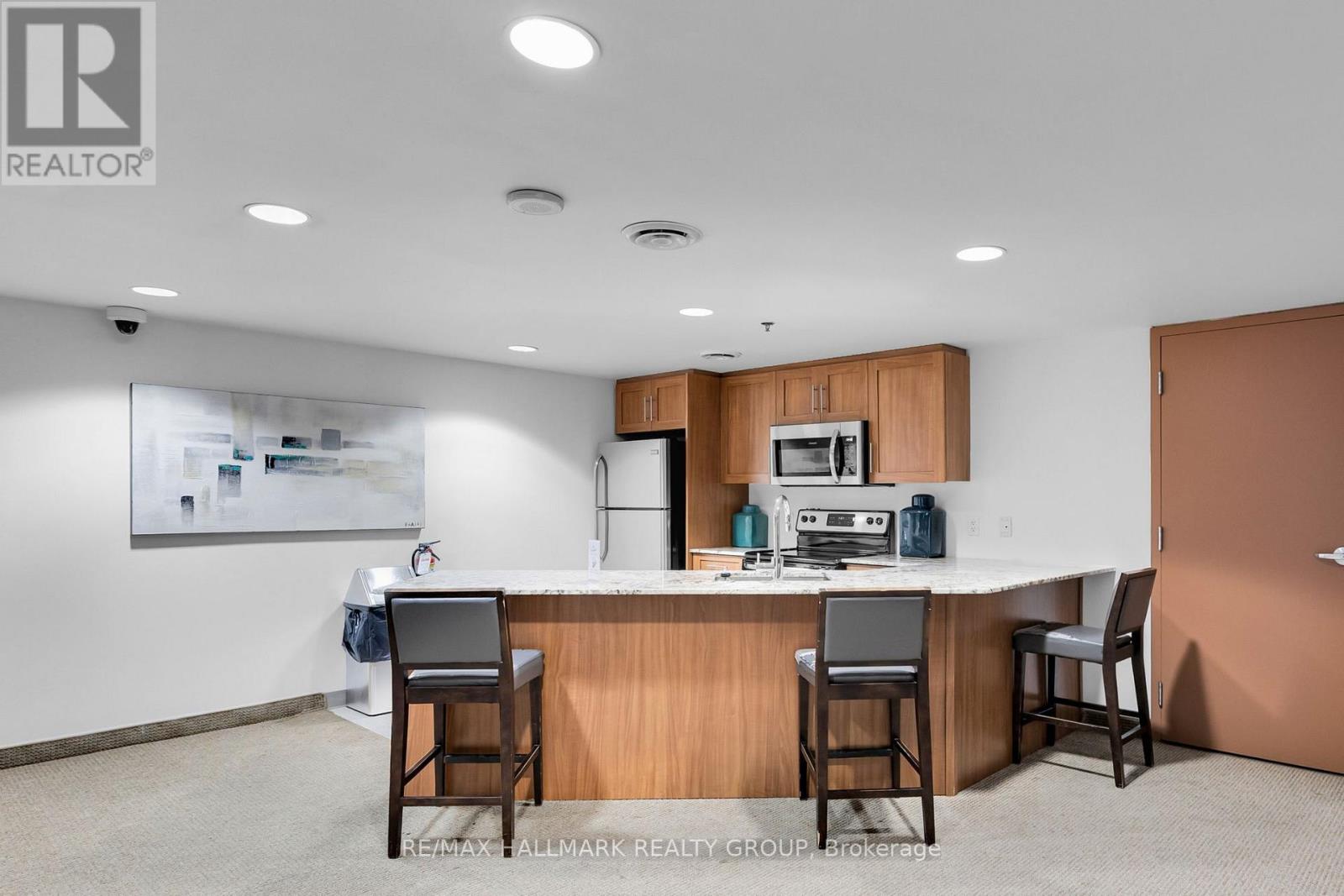 803 - 242 Rideau Street, Ottawa, Ontario K1N 0B7 - Photo 35 - X12963644