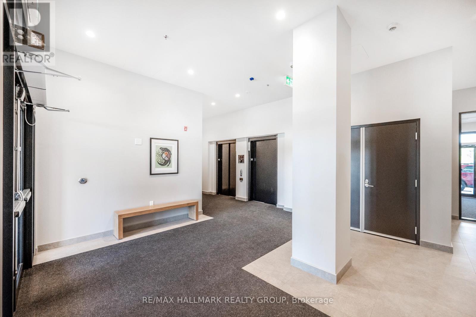 202 - 1350 Hemlock Road, Ottawa, Ontario  K1K 5C2 - Photo 3 - X12963716