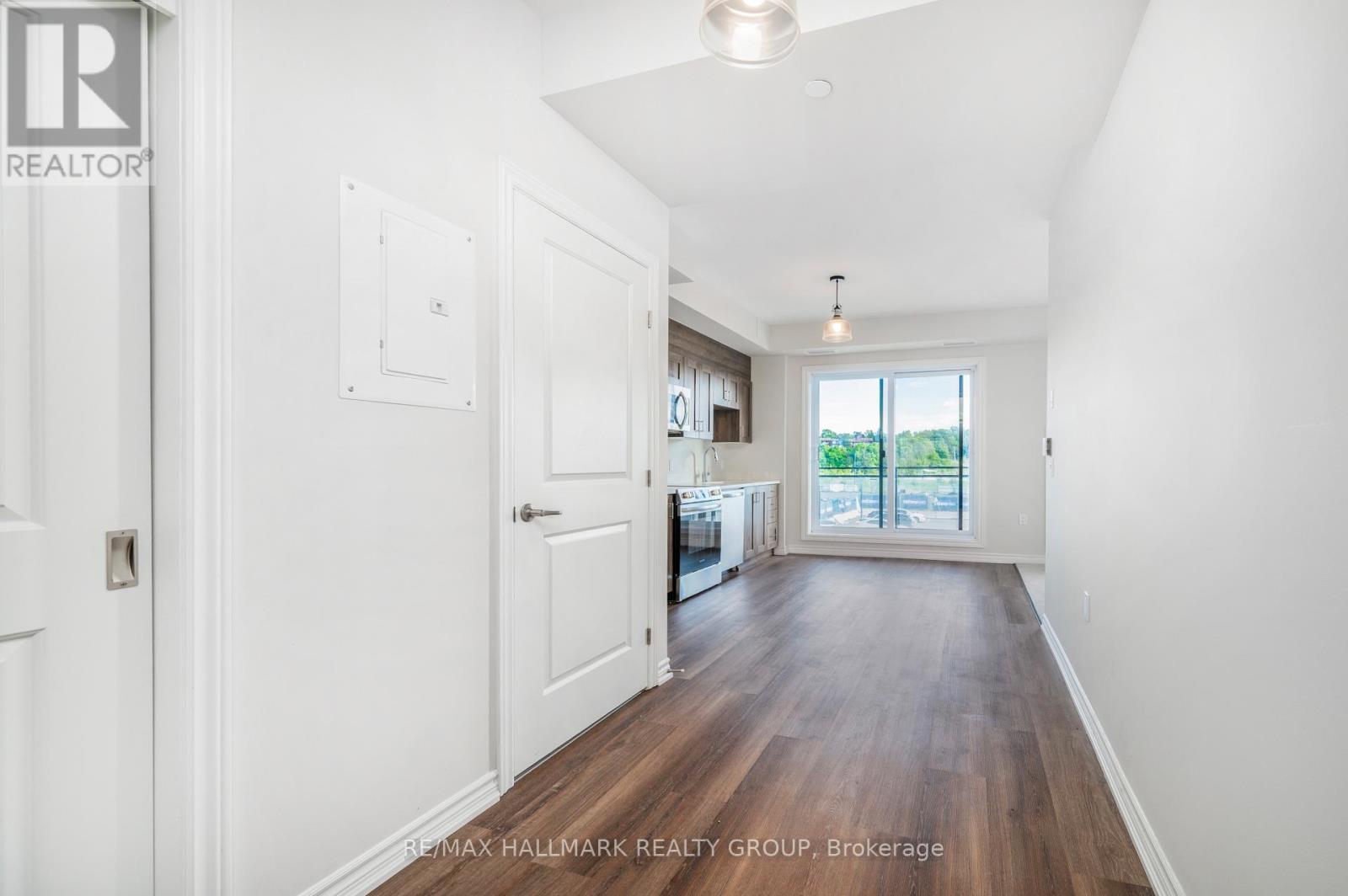 202 - 1350 Hemlock Road, Ottawa, Ontario  K1K 5C2 - Photo 6 - X12963716