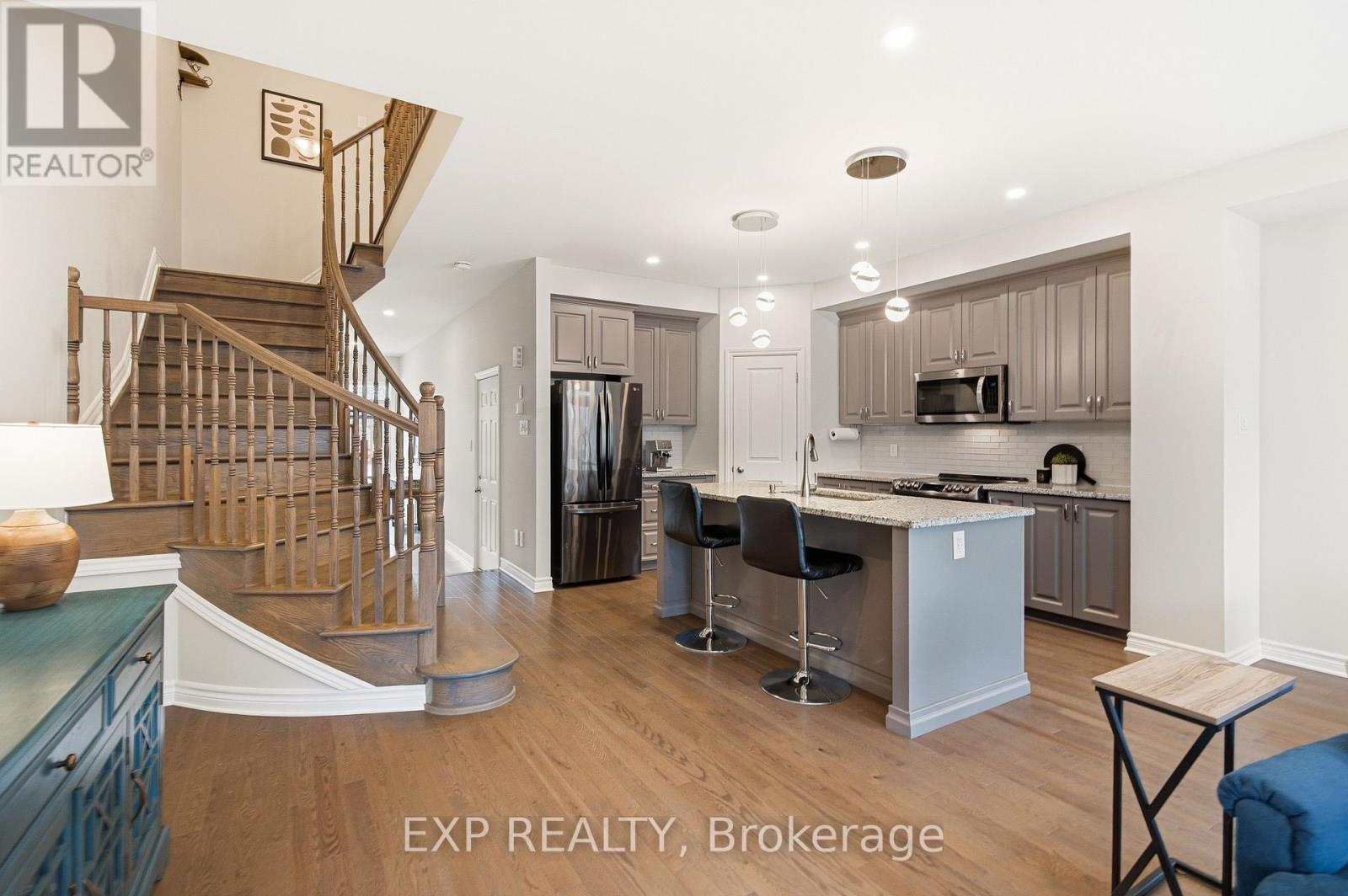 528 Fawn Valley Private, Ottawa, Ontario  K1T 0W5 - Photo 4 - X12963780