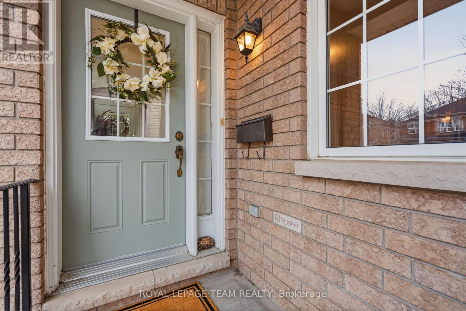 145 Stedman Street, Ottawa, Ontario  K1T 0B5 - Photo 5 - X12963814