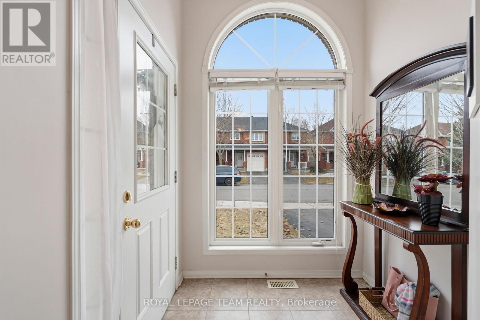 145 Stedman Street, Ottawa, Ontario  K1T 0B5 - Photo 7 - X12963814