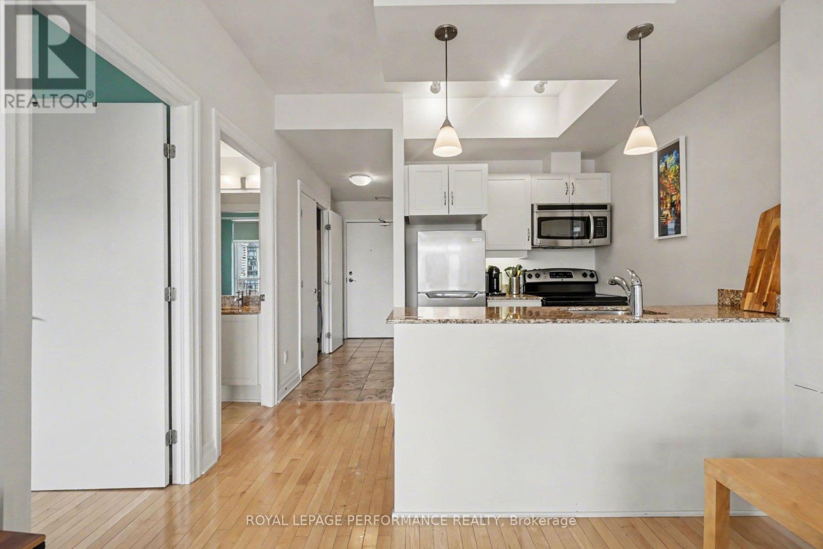 801 - 245 Kent Street, Ottawa, Ontario  K2P 0A5 - Photo 11 - X12963936