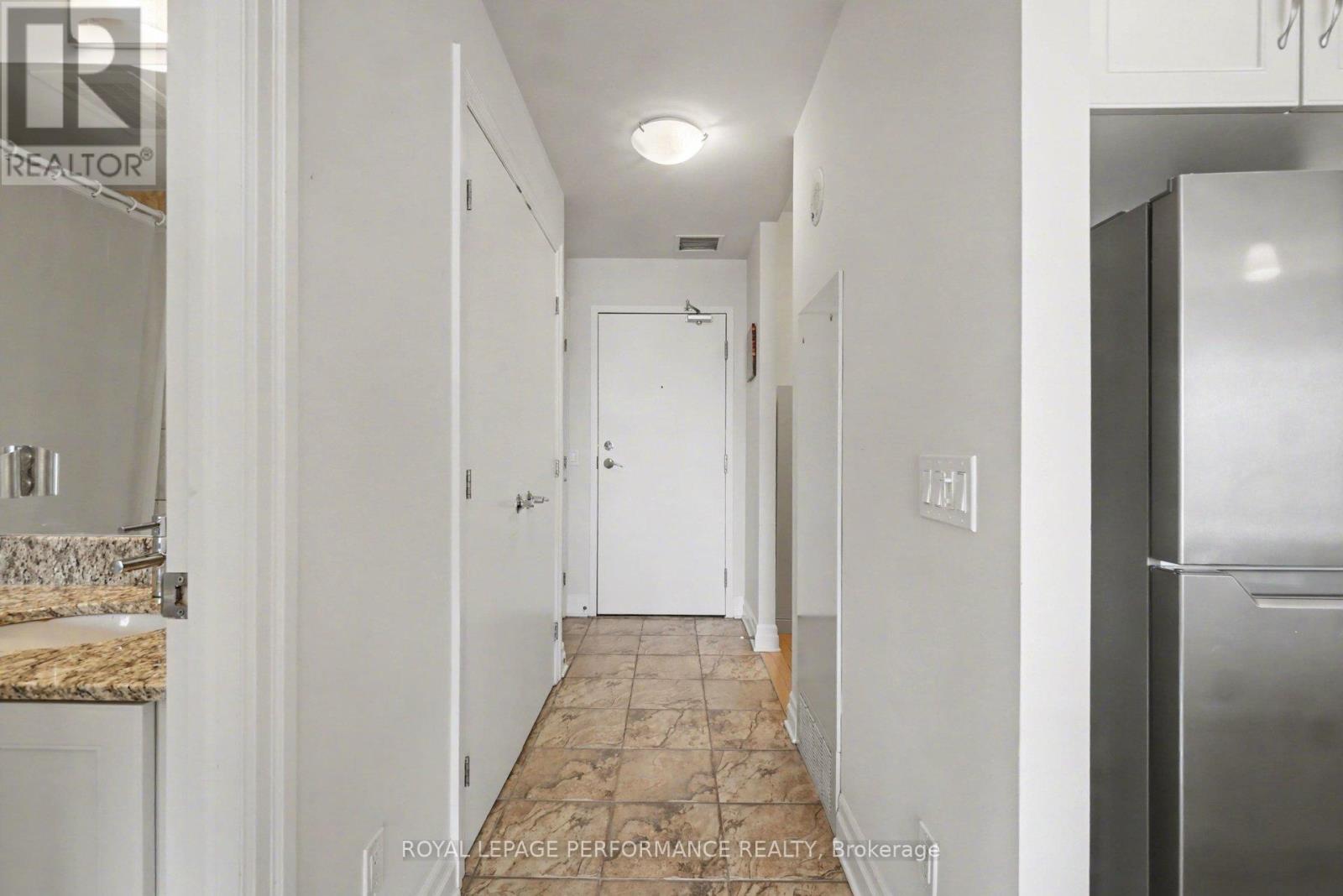 801 - 245 Kent Street, Ottawa, Ontario  K2P 0A5 - Photo 25 - X12963936