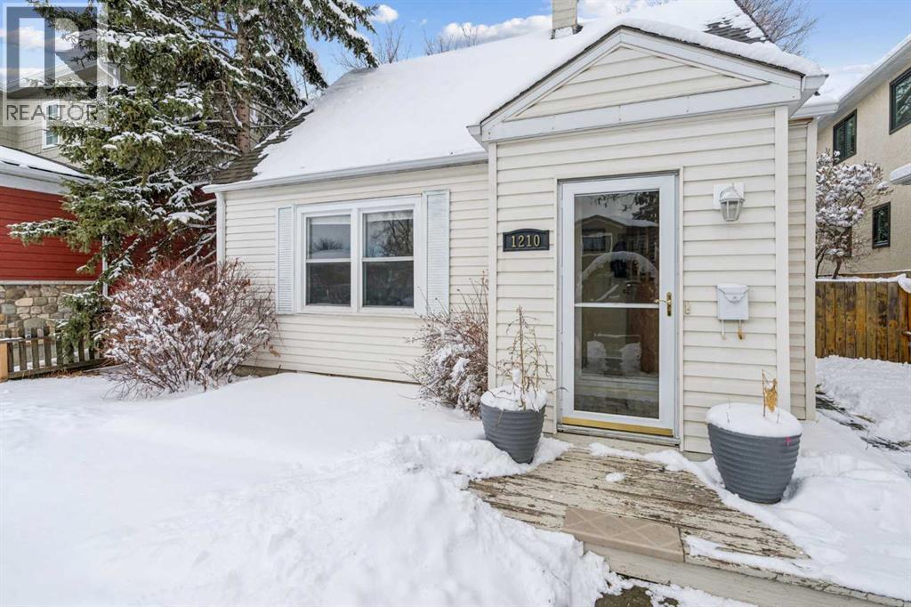 1210 19 Avenue NW, Calgary, Alberta  T2M 1A2 - Photo 3 - A2297046