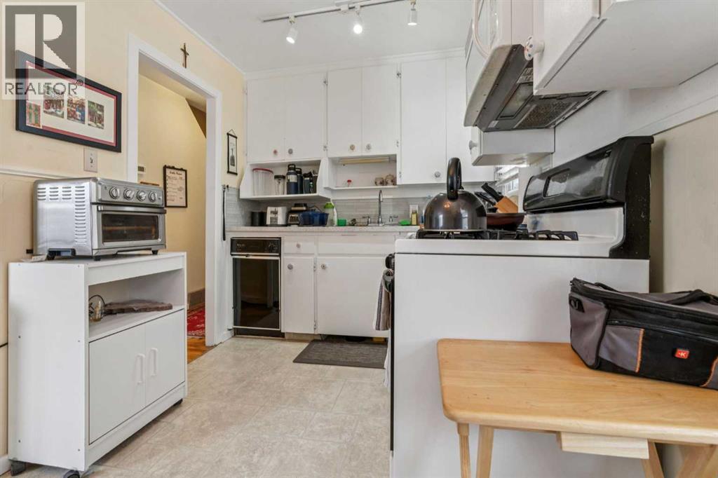 1210 19 Avenue NW, Calgary, Alberta  T2M 1A2 - Photo 9 - A2297046