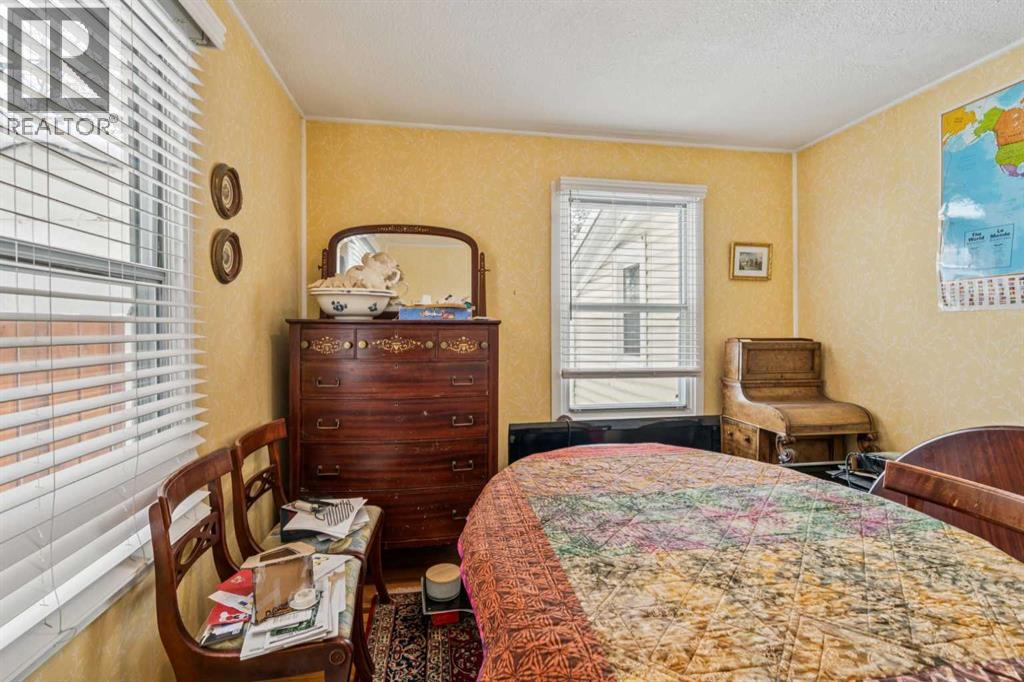 1210 19 Avenue NW, Calgary, Alberta  T2M 1A2 - Photo 12 - A2297046