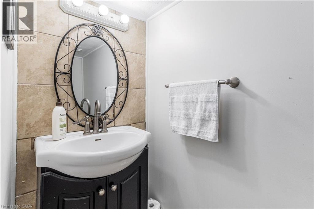 20 Cambridge Avenue, Hamilton, Ontario  L8H 1T5 - Photo 33 - 40816435