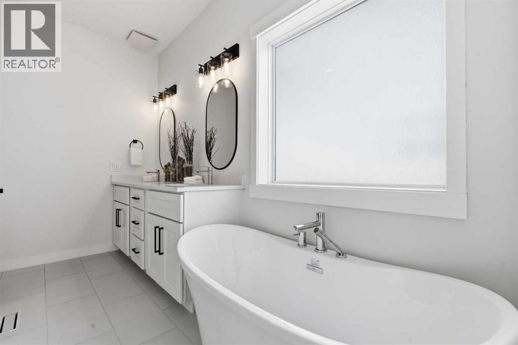 103 Oakmere Green, Chestermere, Alberta  T1X 1N4 - Photo 19 - A2297985