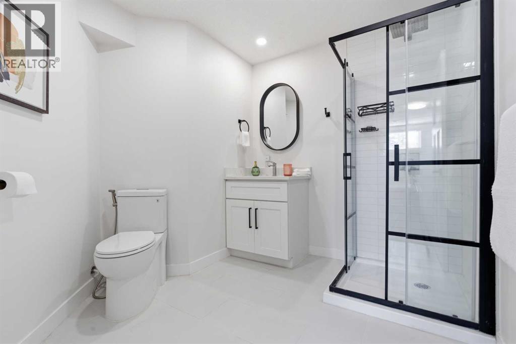 103 Oakmere Green, Chestermere, Alberta  T1X 1N4 - Photo 31 - A2297985